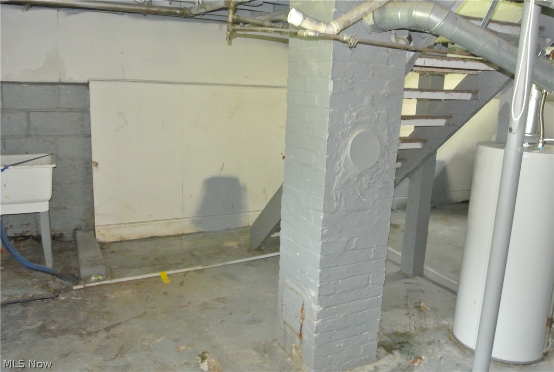 East Akron Terrace - Residential