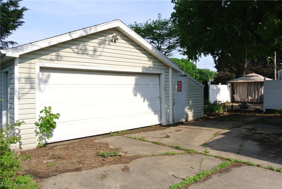 East Akron Terrace - Residential