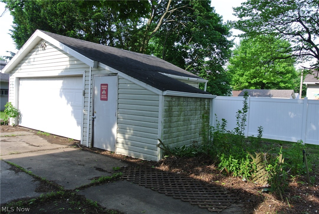 East Akron Terrace - Residential