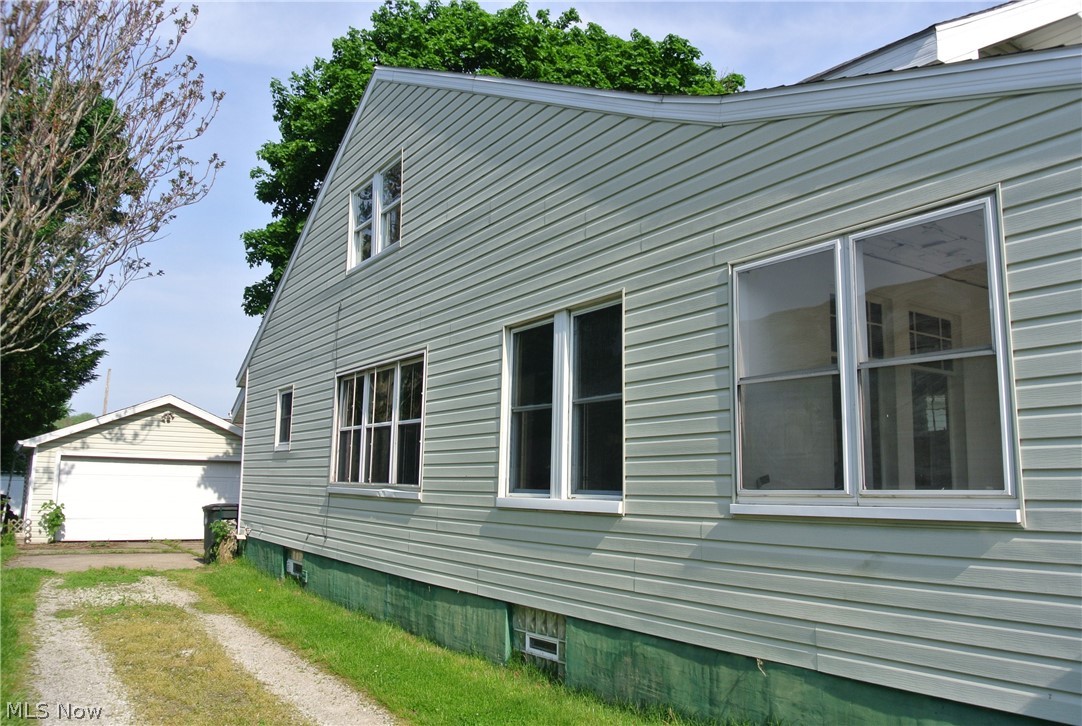 East Akron Terrace - Residential