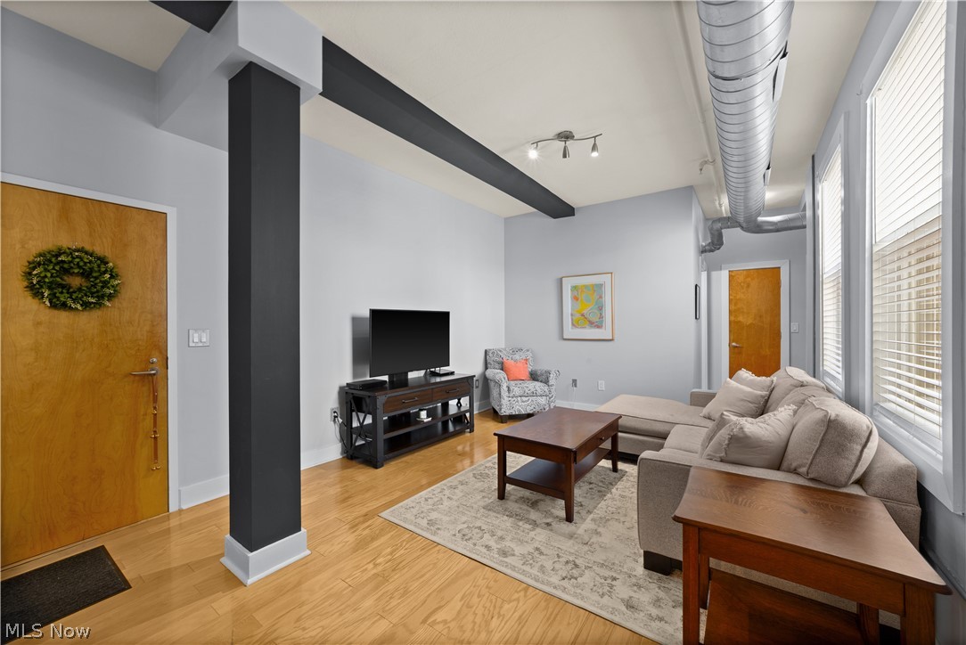 3200 Franklin Boulevard 204