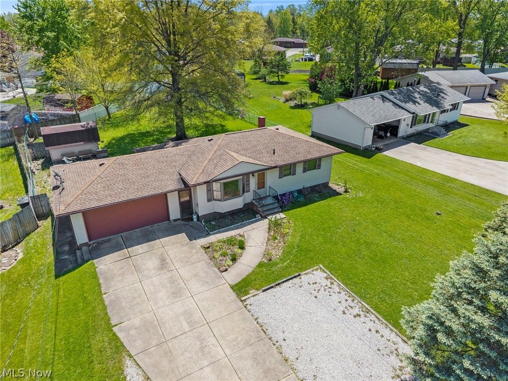 Photo of 1625 Andrea Drive, Brunswick, OH 44212 (MLS # 5210136)