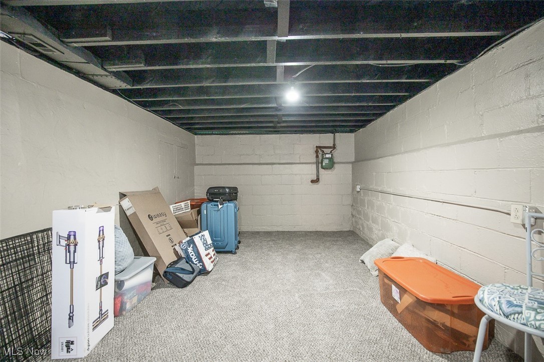 Bungalow - Residential