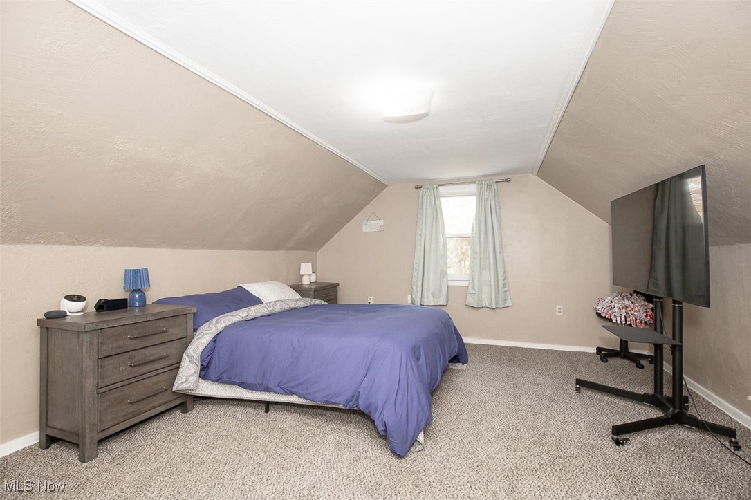 Bungalow - Residential