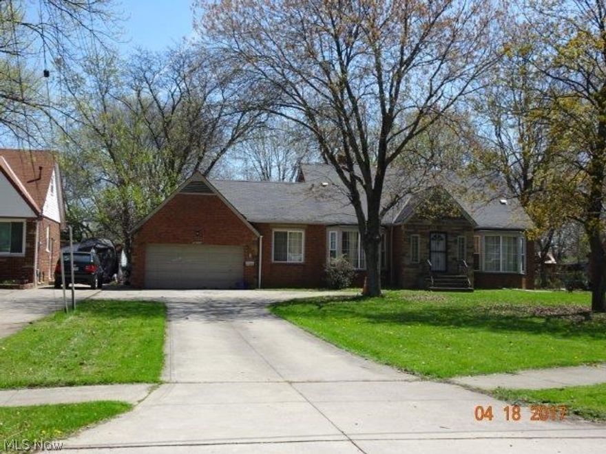 Magnificent Brick Cape Cod from days gone past! All the space you could ever need on Olde York Rd with a Huge lot and in ground pool to boot! So much potential and grandeur you have to see it to believe it! Set your personal viewing today!