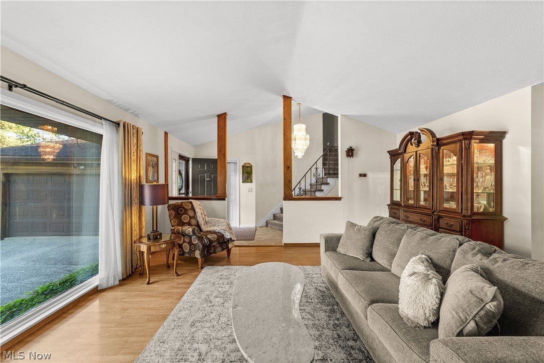 3862 Skyview Drive