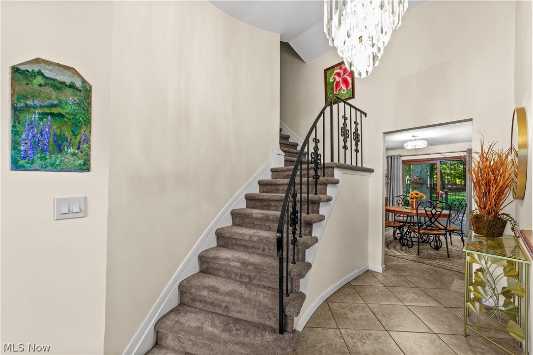 3862 Skyview Drive