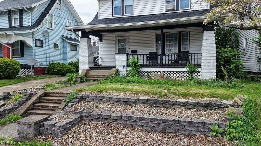 Photo of 710 Roslyn Avenue SW, Canton, OH 44710 (MLS # 5207647)