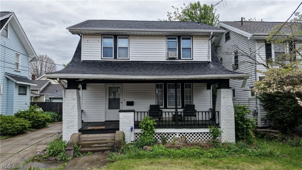 Photo of 710 Roslyn Avenue SW, Canton, OH 44710 (MLS # 5207647)
