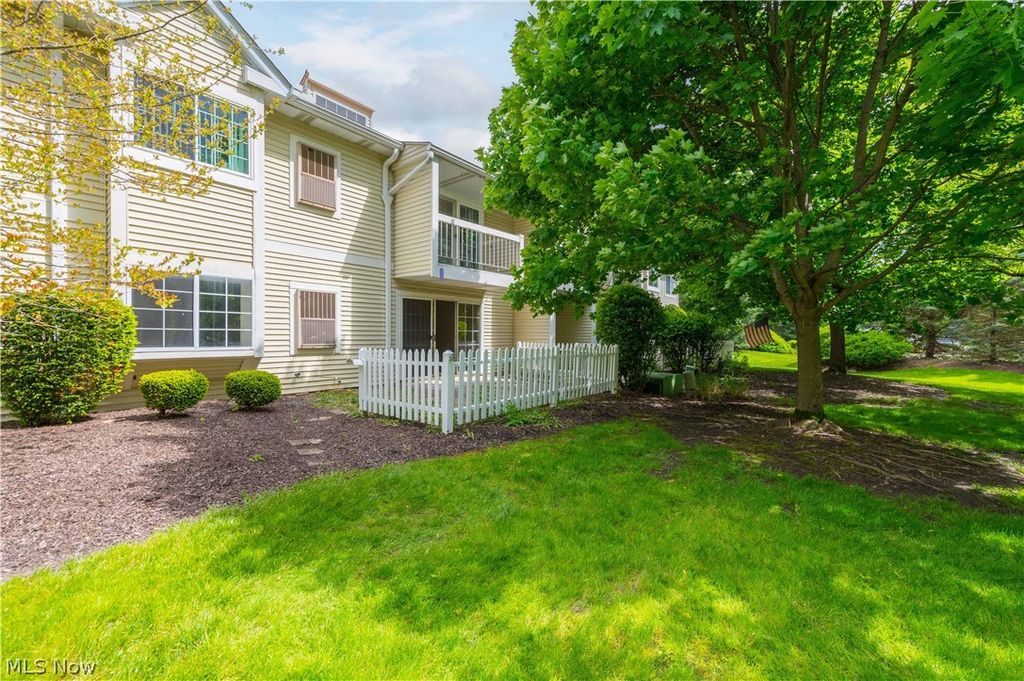 Photo of 2999 South Bay Drive #f-4, Westlake, OH 44145 (MLS # 5208400)