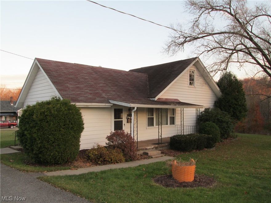 Very nice house in the city of New Concord and East Muskingum School District. Great location close to schools, shops, banks and I-70.
Property has nice yard space. 6 total garage space great for cars or storage.