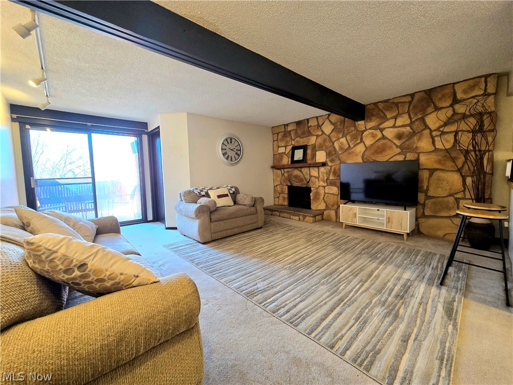 1579 Treetop Trail 27