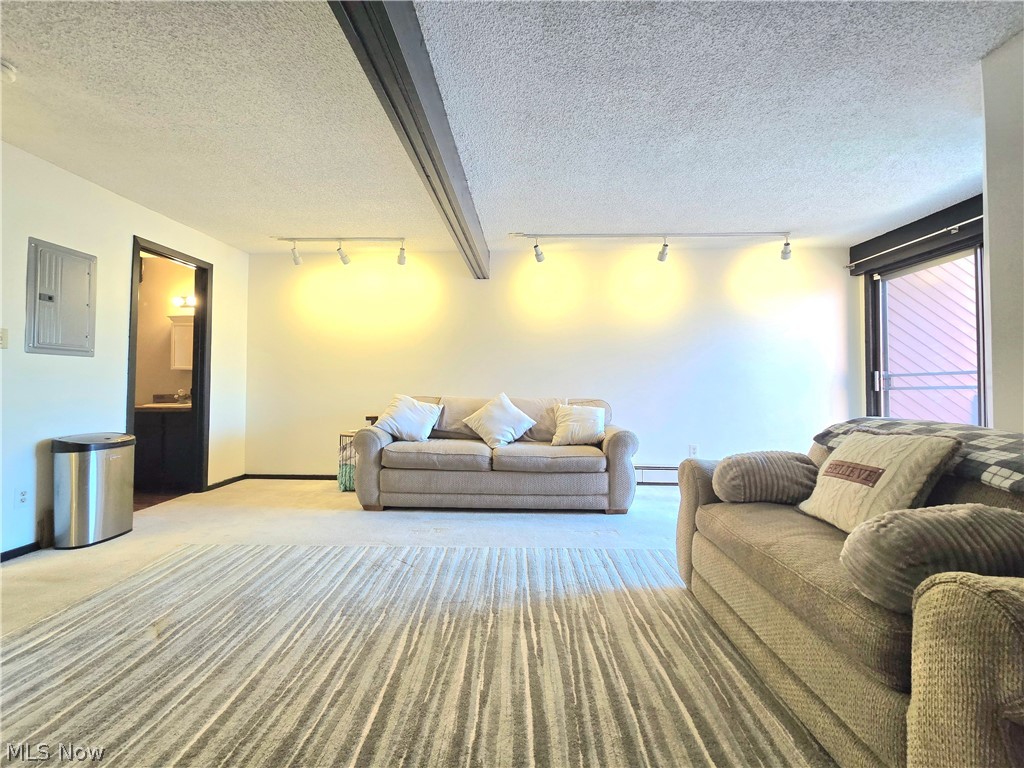 1579 Treetop Trail 27