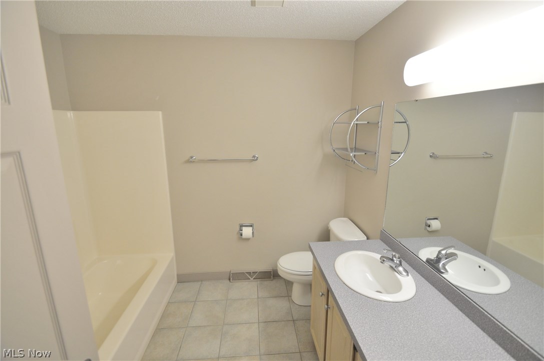 Pine Ridge Condo - Residential