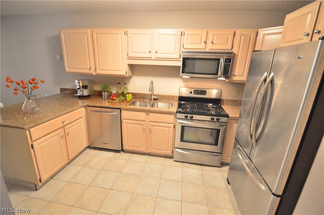 Pine Ridge Condo - Residential