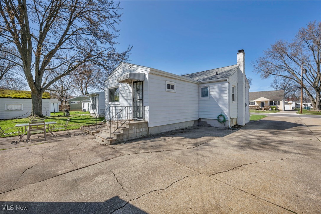 127 Dilworth Street, Elyria, Ohio image 8
