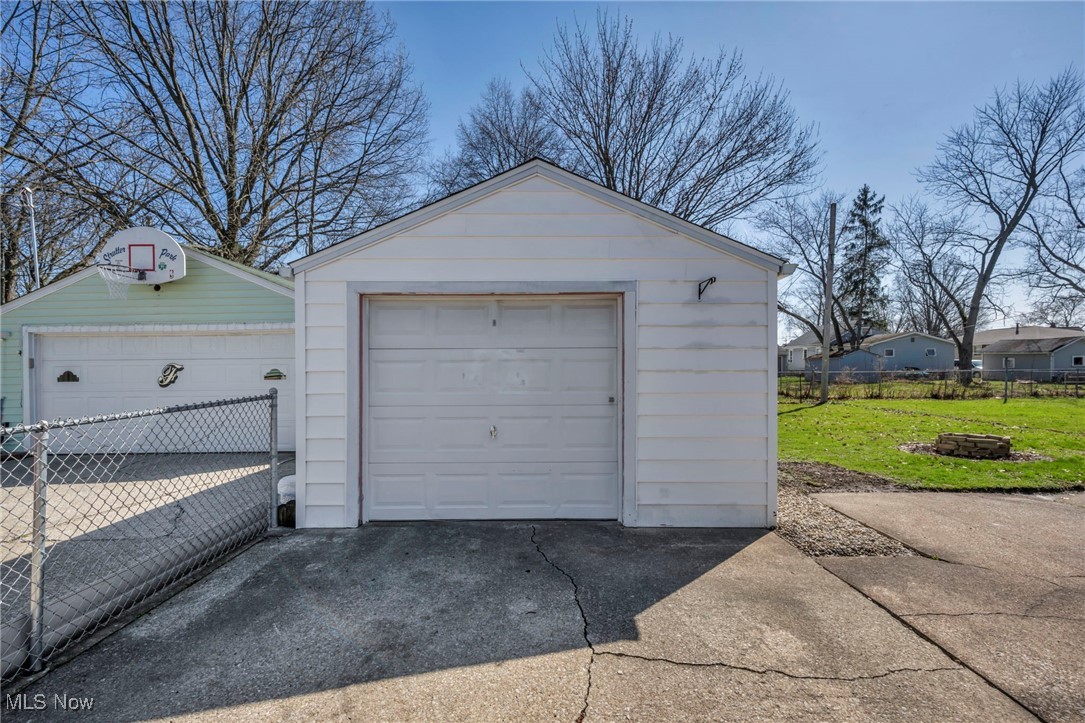 127 Dilworth Street, Elyria, Ohio image 7