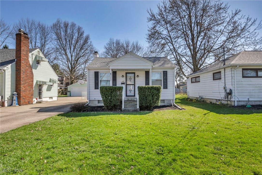 127 Dilworth Street, Elyria, Ohio image 2