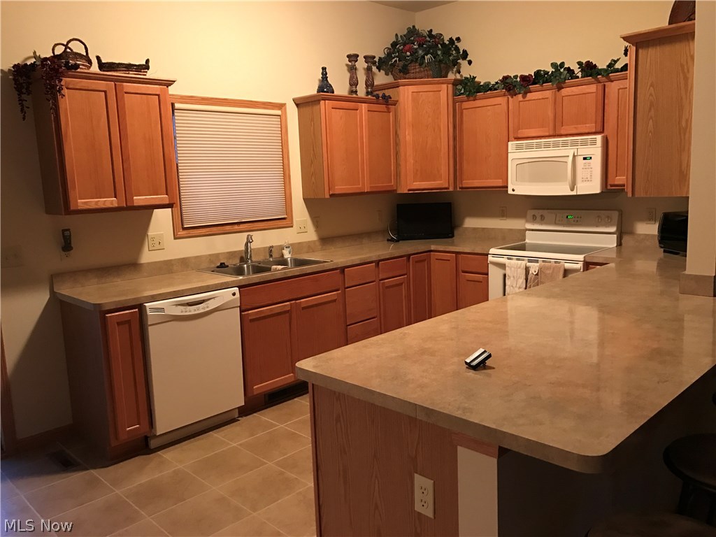 Park Place Villas/Niles Condos - Residential