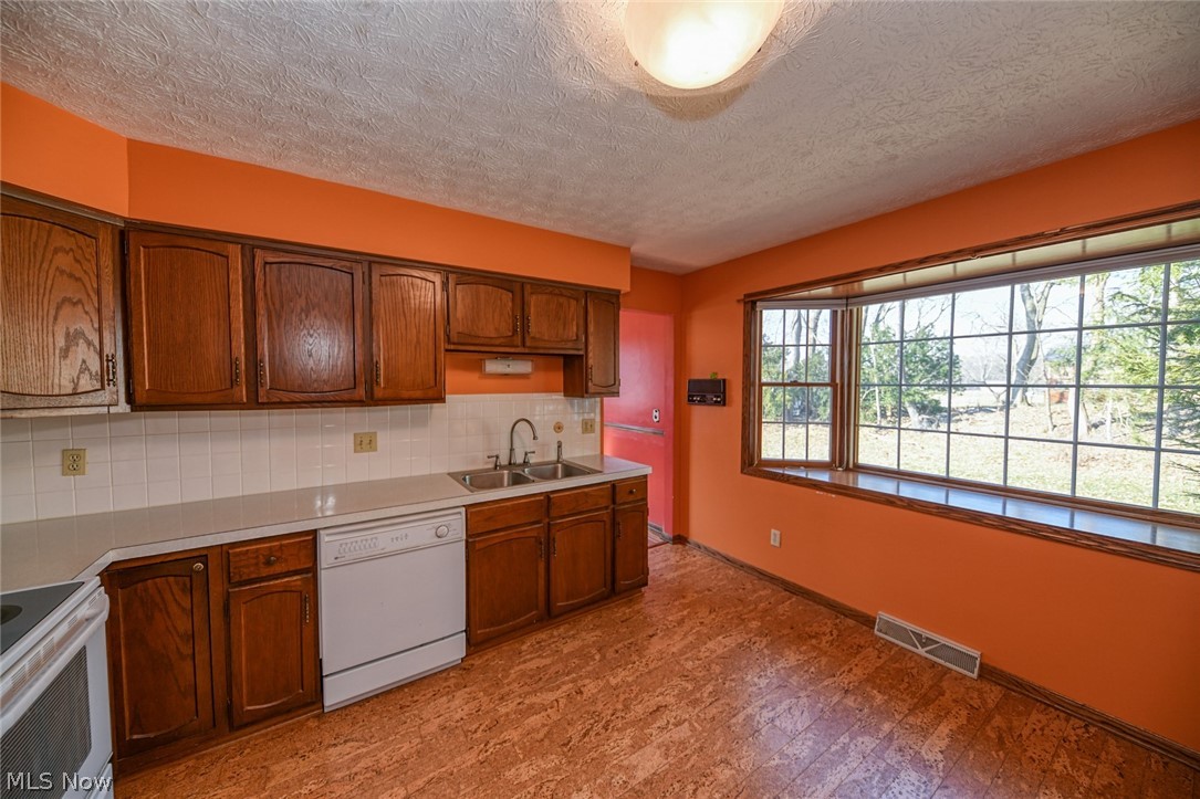 Village/Hartville - Residential