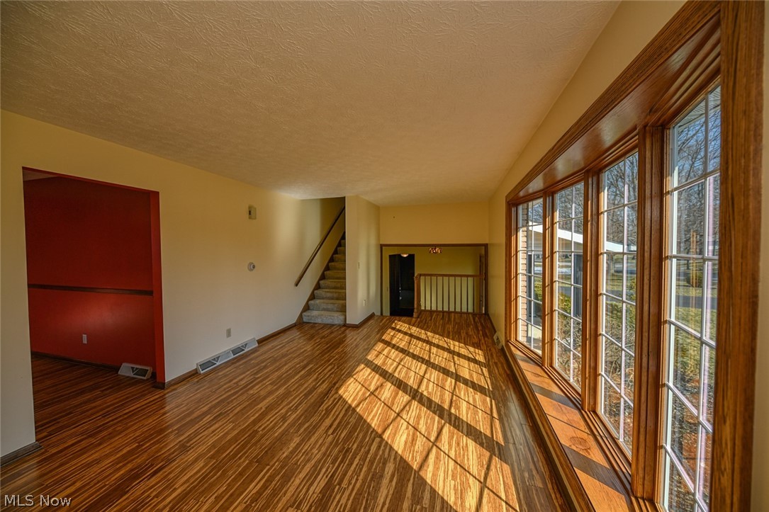 Village/Hartville - Residential