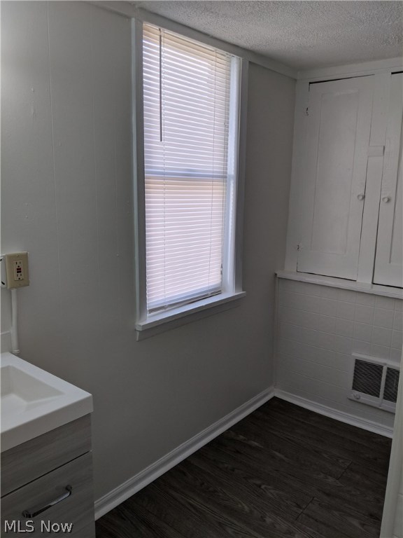 Riverside - Residential Lease