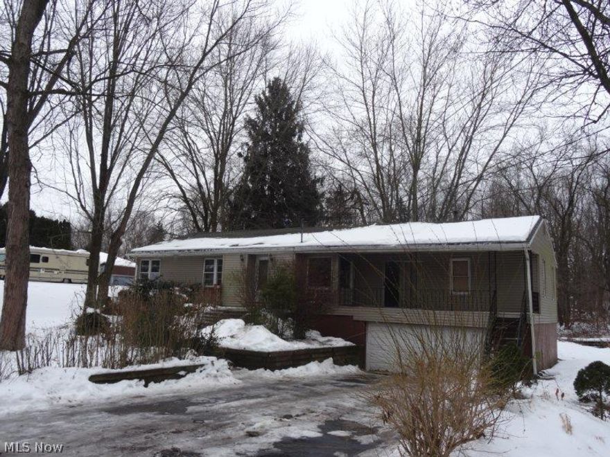 Investor special in Springfield Township!  Raised ranch with 2 car att garage, large lot, and spacious floor plan. Needs TLC!