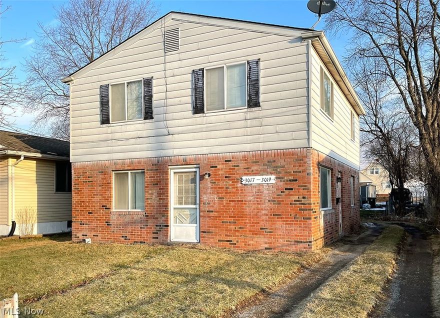 ONLINE ONLY - 3 Brick Duplexes – Canton, OH - ABSOLUTE AUCTION, all sells to the highest bidders online only. Attention investors! 3 separate duplex auctions, check them out! Owners are retiring, owned for many years. Good long-term tenants that desire to stay. AUCTION #3 – 3017-3019 Dalton Pl. SW, Canton. ONLINE BIDDING STARTS: FRIDAY – MARCH 25, 2022 – 1:00 PM and ENDS: THURSDAY – MARCH 31, 2022 – 1:00 PM. Stark County parcel #227380. Brick and aluminum raised ranch duplex. Each unit has 2 bedrooms and a full bath. Separate utilities. Tenants pay for gas and electric. Rents are $350 and $400 per month. Tenants are current and desire to stay. Current taxes are $978 per year. 40’ x 101’ lot. NOTE: Units will not be open for viewing. TERMS ON REAL ESTATE: 20% down auction day, balance due at closing. A 10% buyer’s premium will be added to the highest bid to establish the purchase price. Any desired inspections must be made prior to bidding. All information contained herein was derived f