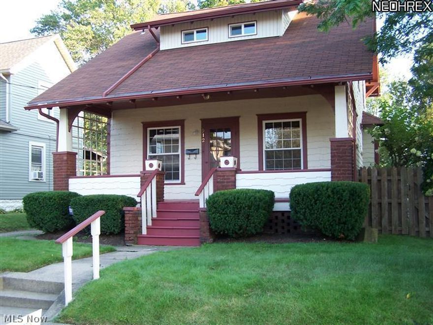 Beautifully updated 3 bedroom, 2 story just outside of Ridgewood. Character and craftsmanship abound at this recently remodeled home. Inside there is lots of new drywall, a brand new kitchen, and new, gorgeous hardwood floors through the open kitchen and formal dining room. There is also a new bathroom and new flooring throughout as well as fresh paint both interior and exterior. Updated electric and plumbing as well as the fixtures. Don't just drive by.