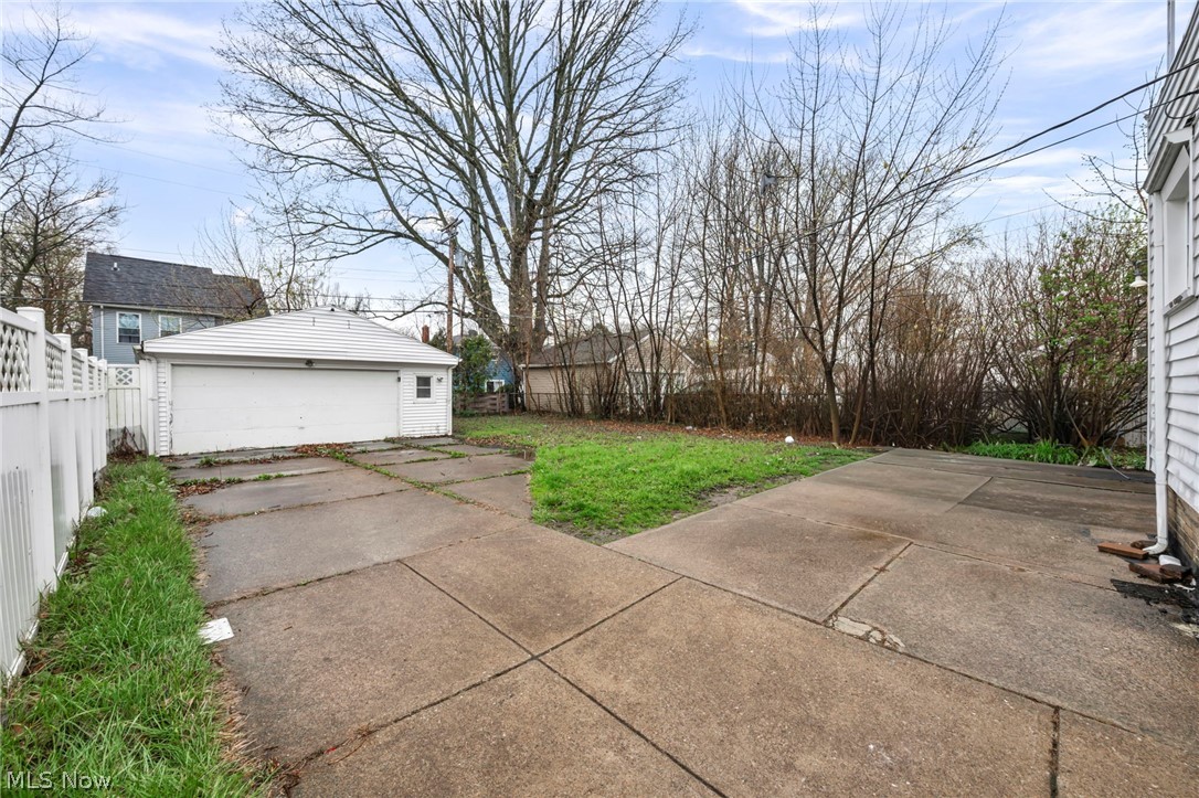 North Euclid Villas - Residential