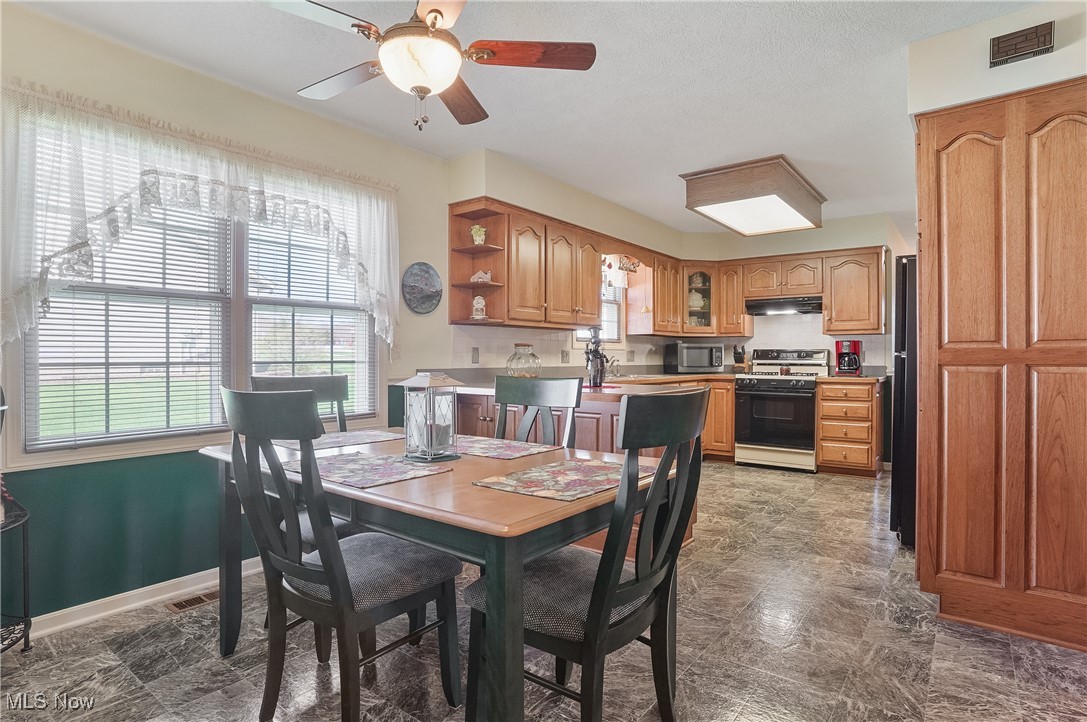 1464 Heartland Avenue, Orrville, Ohio image 11