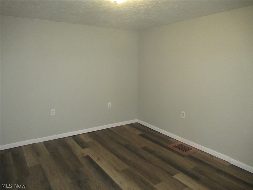 Elworthy Helwick - Residential Lease