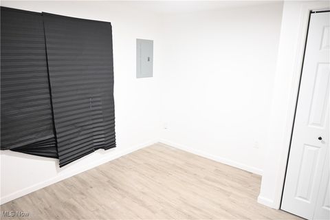 Tiny photo for 130 Traymore Boulevard, Eastlake, OH 44095 (MLS # 5179442)