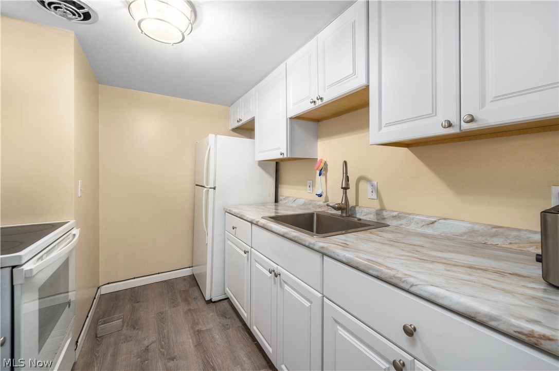 Carriage Hill Condo - Residential