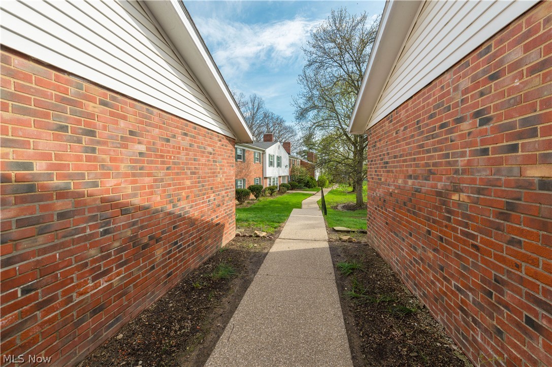 Carriage Hill Condo - Residential