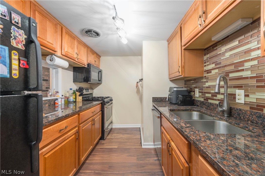 Carriage Hill Condo - Residential