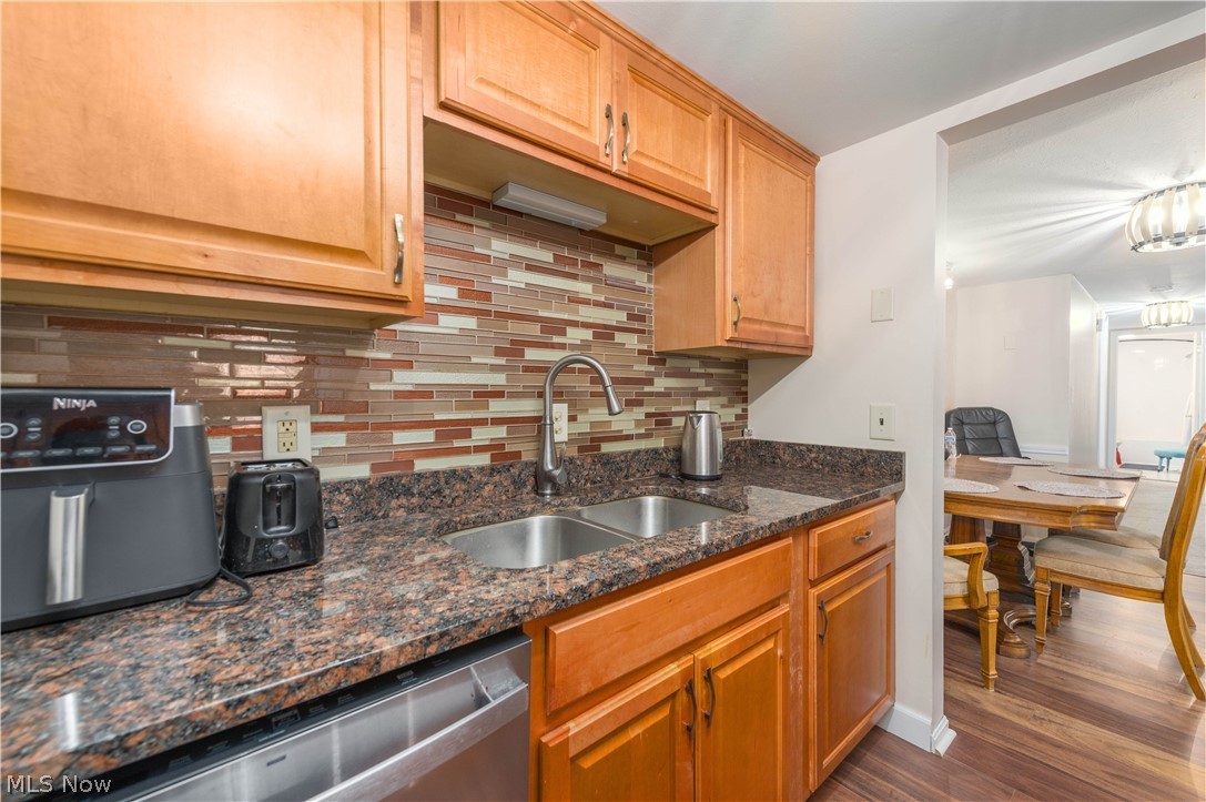 Carriage Hill Condo - Residential