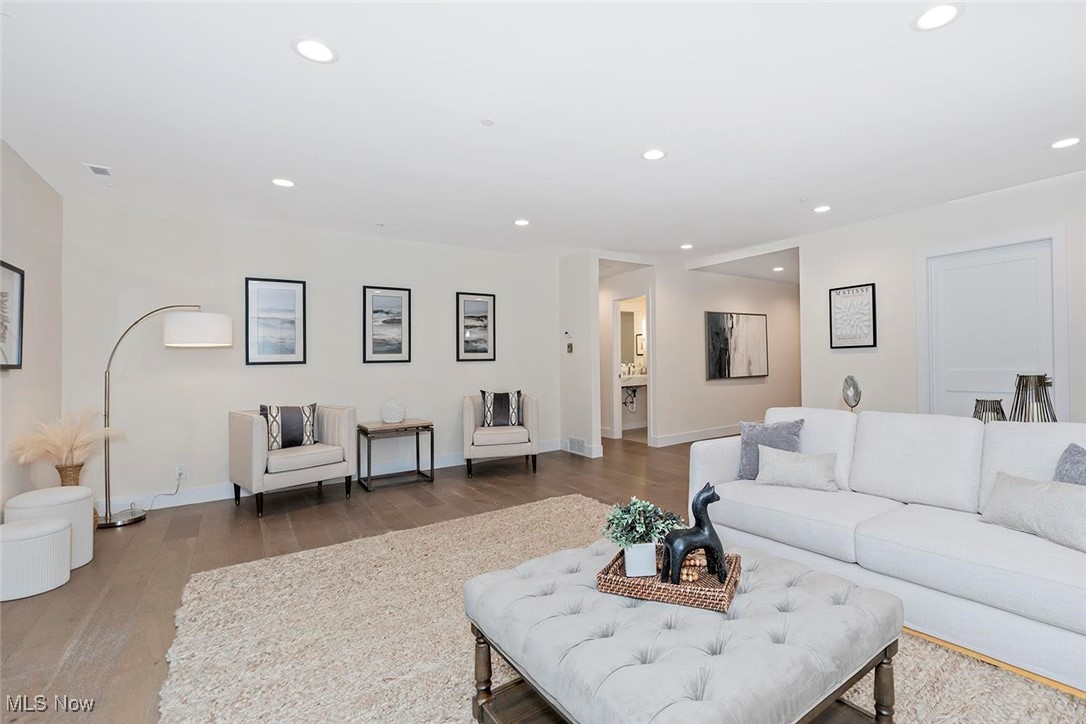 Point East Condominium - Residential