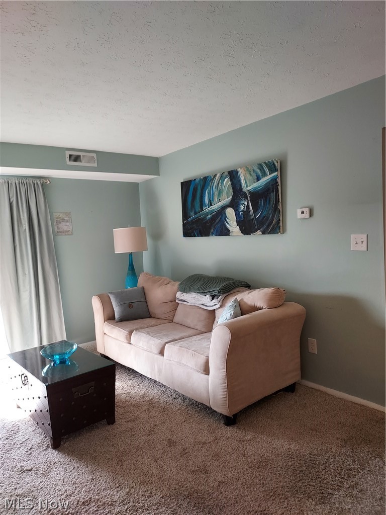 Mistly Lake Vlg/Mdws Ph Condo - Residential