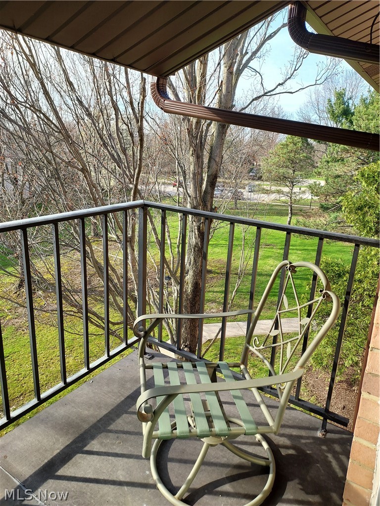 Mistly Lake Vlg/Mdws Ph Condo - Residential