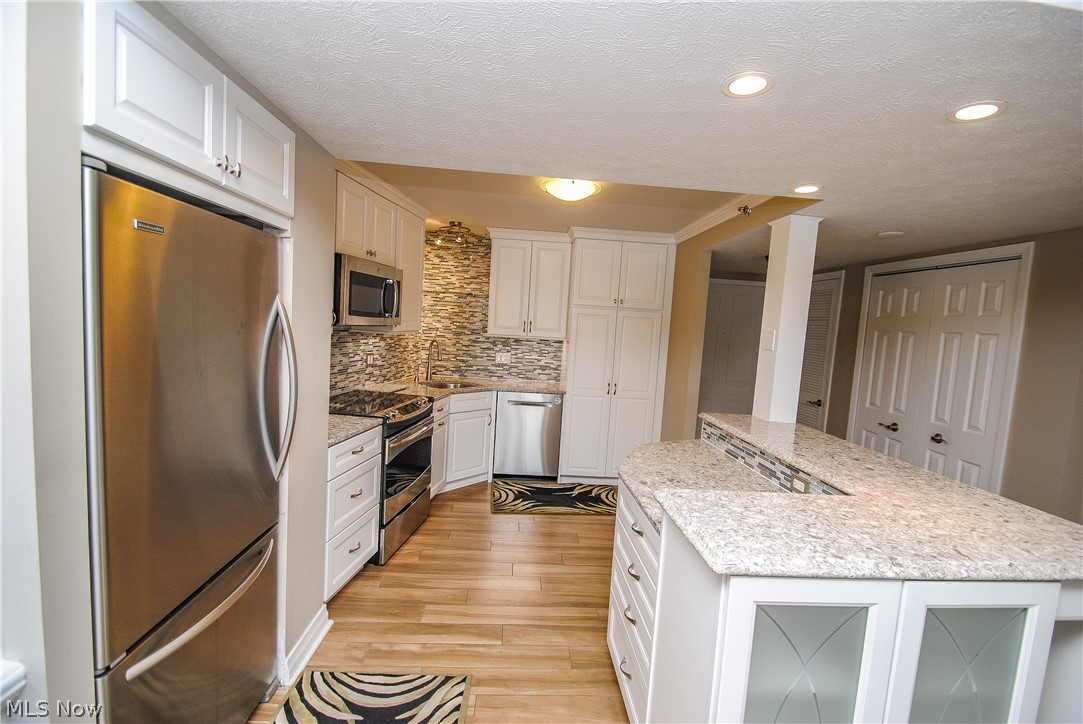 Lake Beach House Condo - Residential