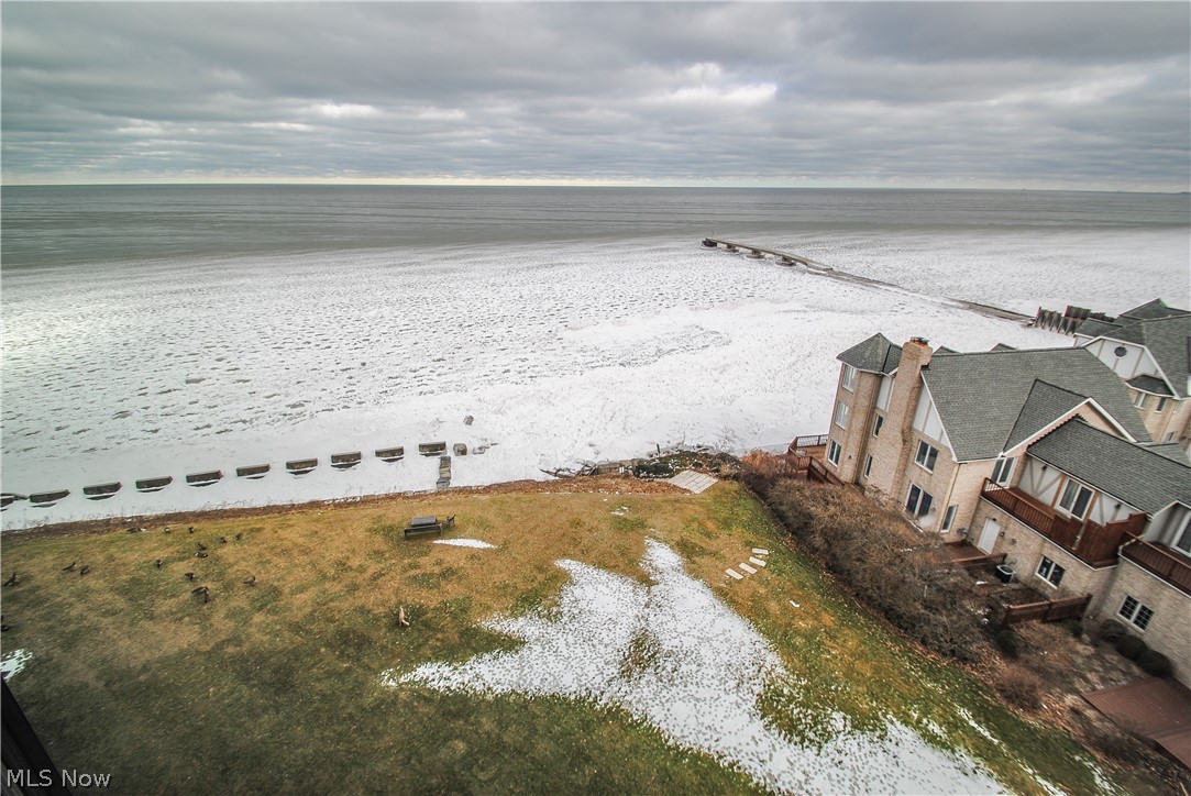 Lake Beach House Condo - Residential