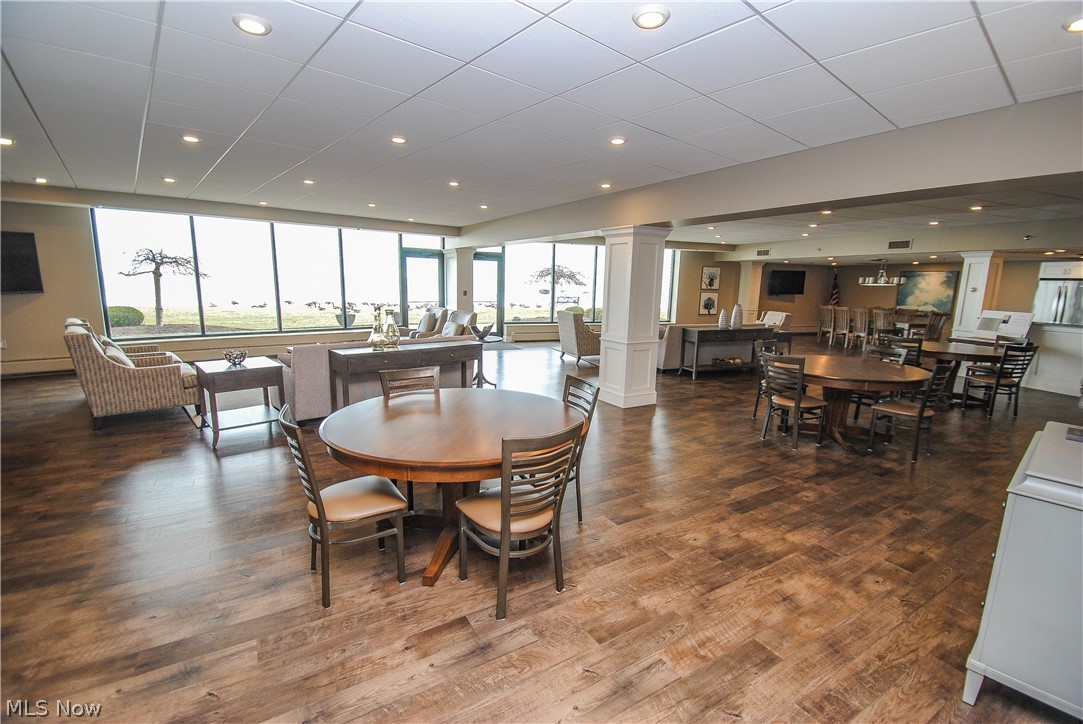 Lake Beach House Condo - Residential