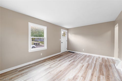 Tiny photo for 1632 Redwood Avenue, Akron, OH 44301 (MLS # 5240021)