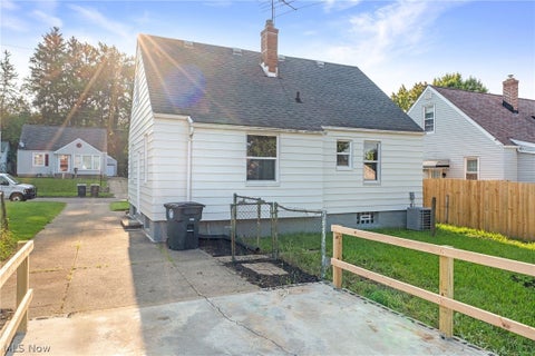 Tiny photo for 1632 Redwood Avenue, Akron, OH 44301 (MLS # 5240021)