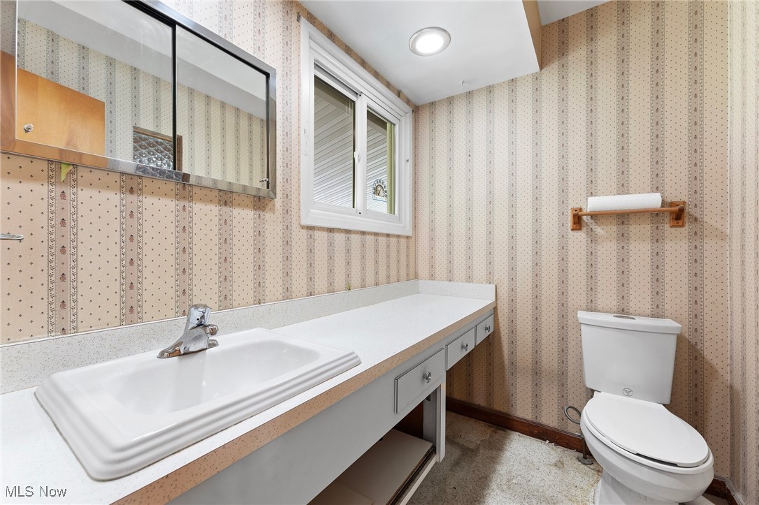 8912 Harrow Drive, Parma, Ohio image 19