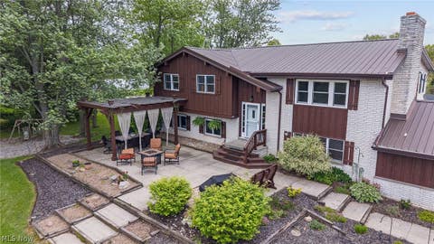 Homes For Sale - 8120 Crow Road<br/> Litchfield, OH 44253
