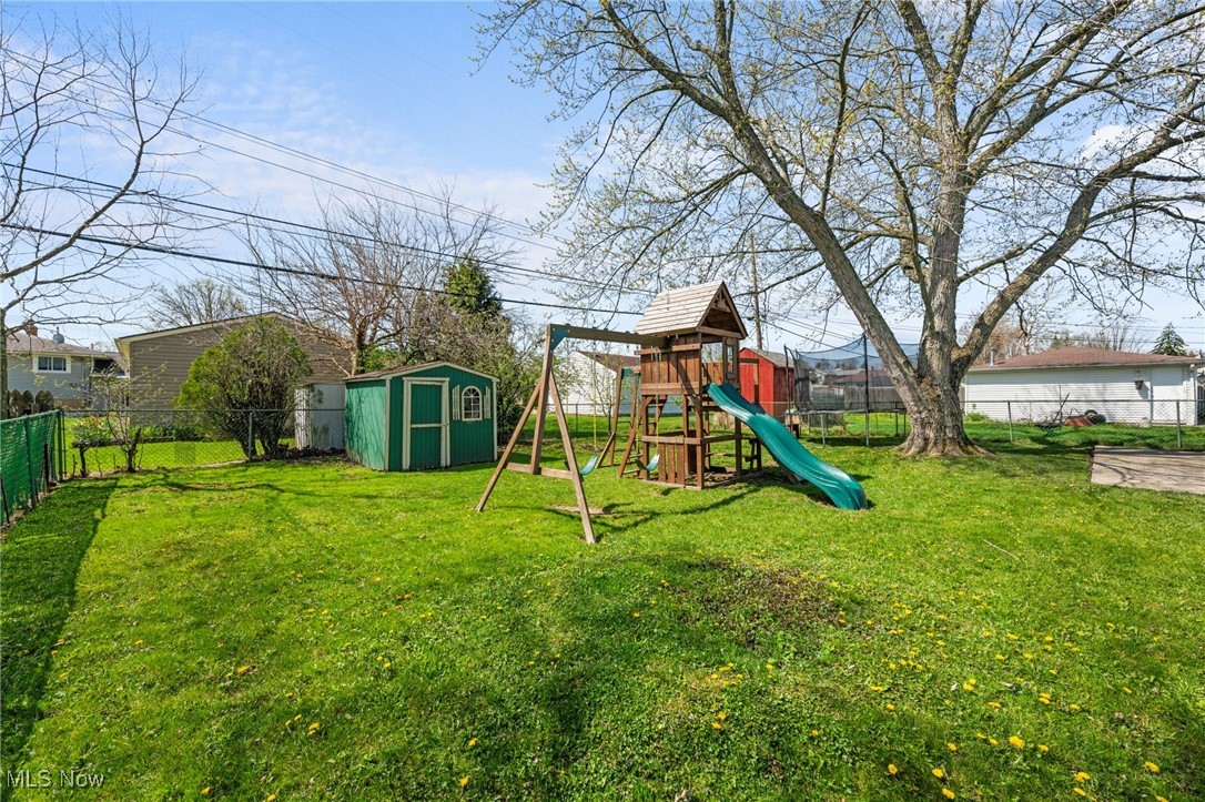 3215 King Richard Drive, Parma, Ohio image 23