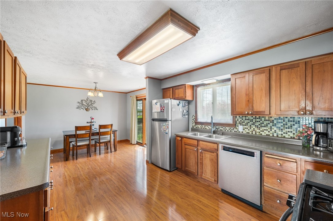 3215 King Richard Drive, Parma, Ohio image 9
