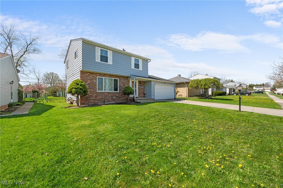 3215 King Richard Drive, Parma, Ohio image 2